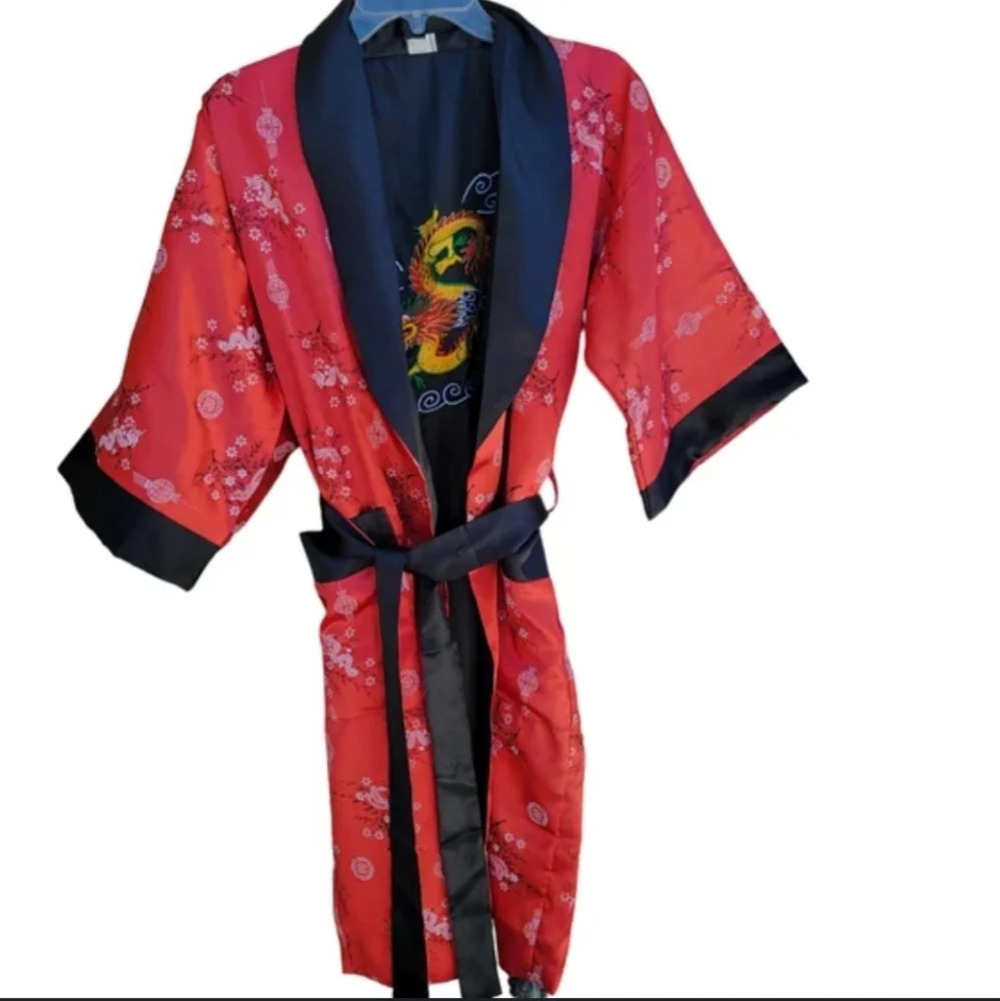 Silky satin dragon Reversible Kimono - Picture 2 of 13